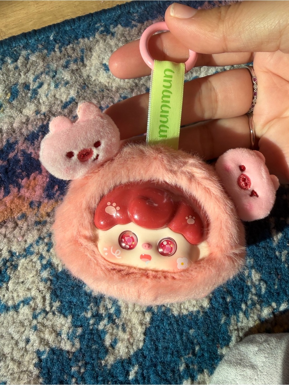 Mummun pink fluffy pendant